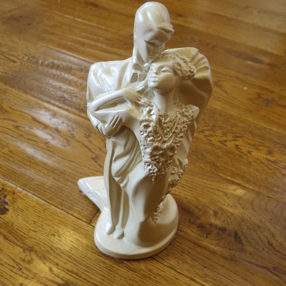 Daniel Austin Bride and Groom Sculpture